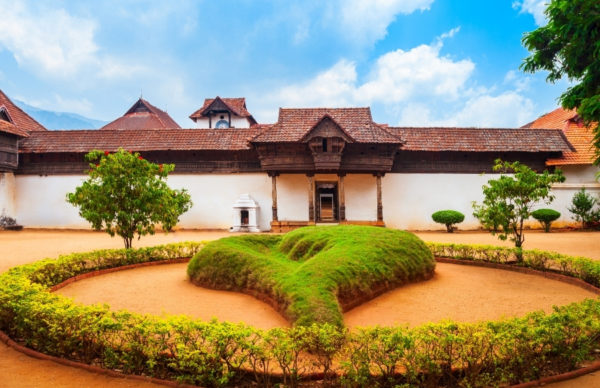 Hotels near padmanabhapuram palace